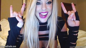 18 year old girl sexys her sisters boyfriend and sends her the selfie as proof